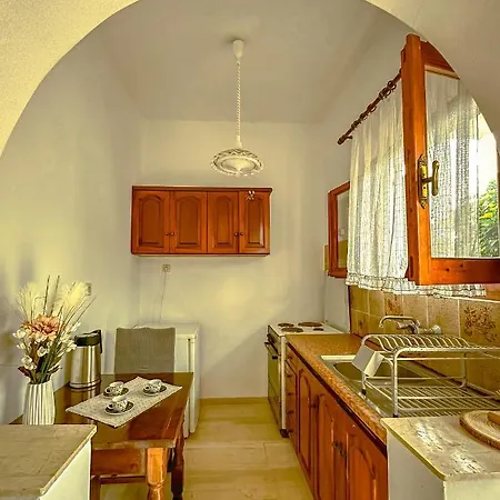 Katerina's Agios Stefanos Avliotes (Corfu)