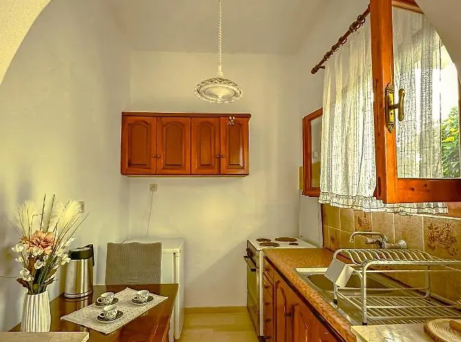 Katerina's Agios Stefanos Avliotes (Corfu)