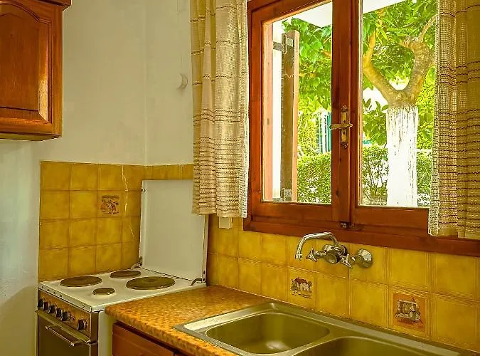 Katerina's Agios Stefanos Avliotes (Corfu)