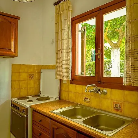 Katerina's Agios Stefanos Avliotes (Corfu)